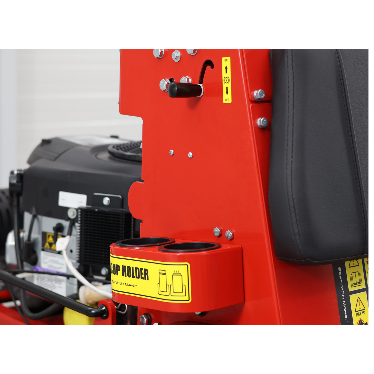 Tondeuse autoportée LEZARD S92 conducteur debout 27 cv Briggs&Stratton 92 cm rayon de braquage nul