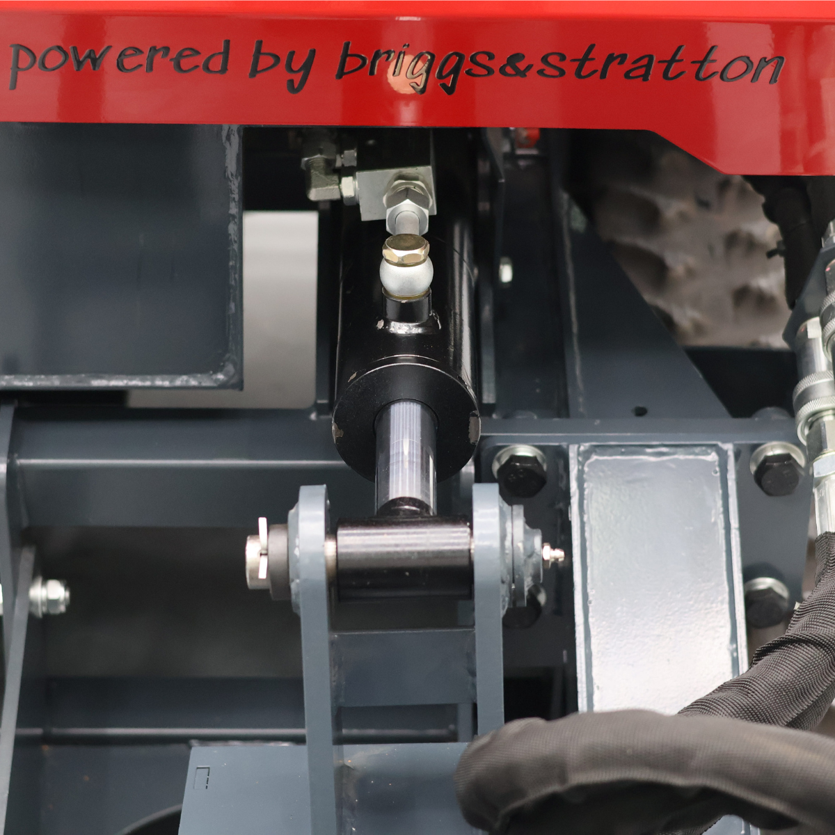 Frezarka do pni LEZARD STG10 samojezdna 23KM Briggs&Stratton