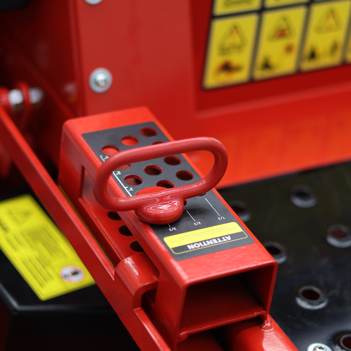 Tracteur tondeuse à rayon de braquage zéro LEZARD Z107 107 cm 17 CV zero turn