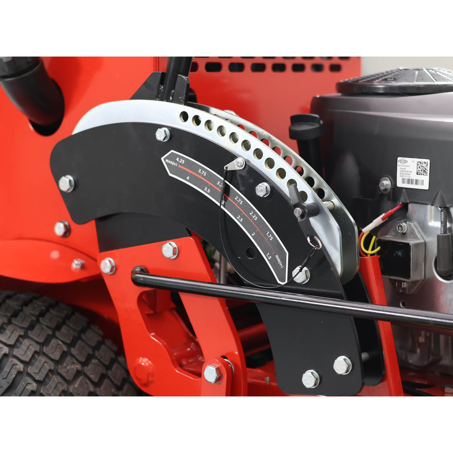 Kosiarka Stand on stojąca LEZARD S107 stojąca 27km Briggs&Stratton 810cc 107cm zero turn zerowy promień skrętu