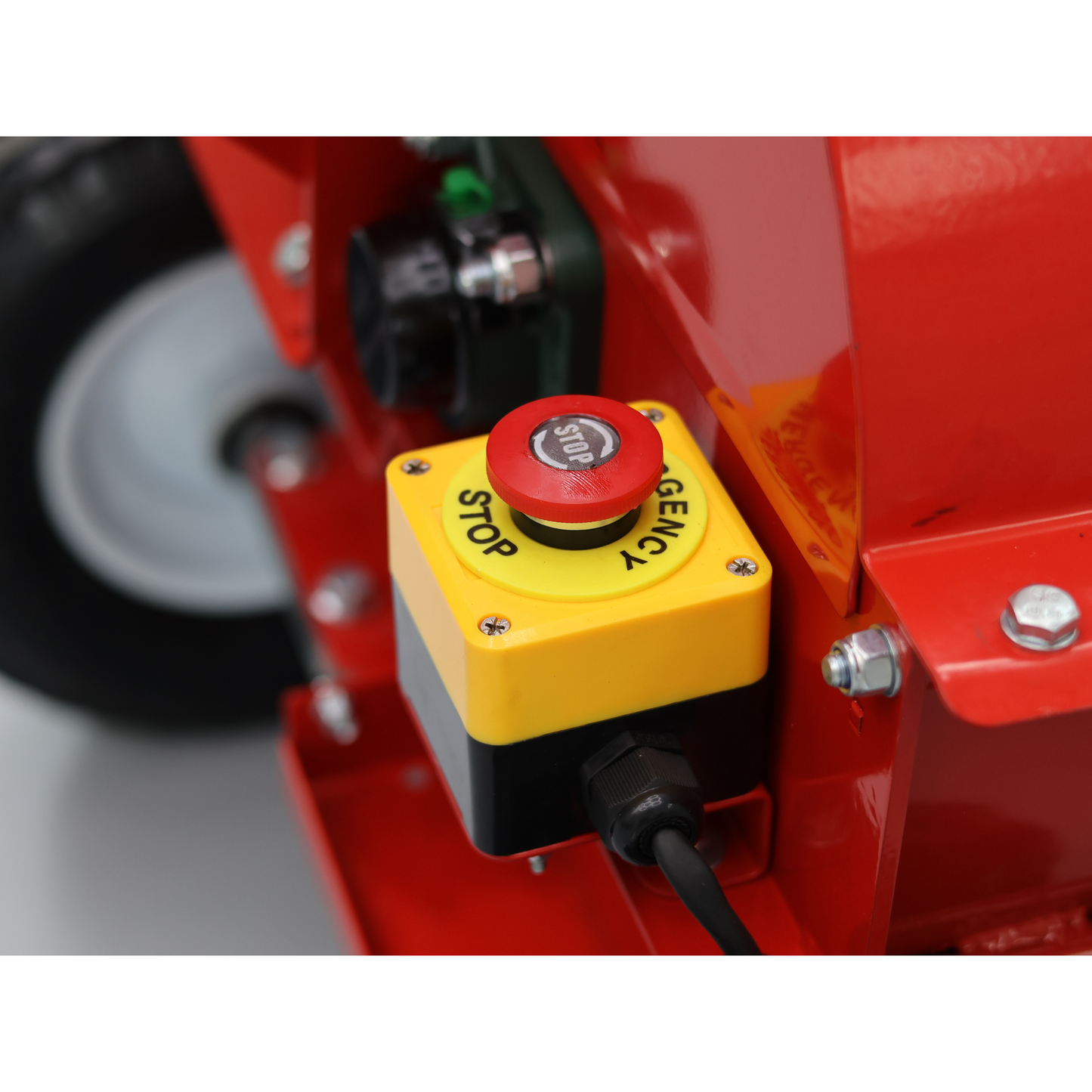 Broyeur de branches compact à essence LEZARD CB9 Loncin 9CV 70-90 mm + accessoires gratuits
