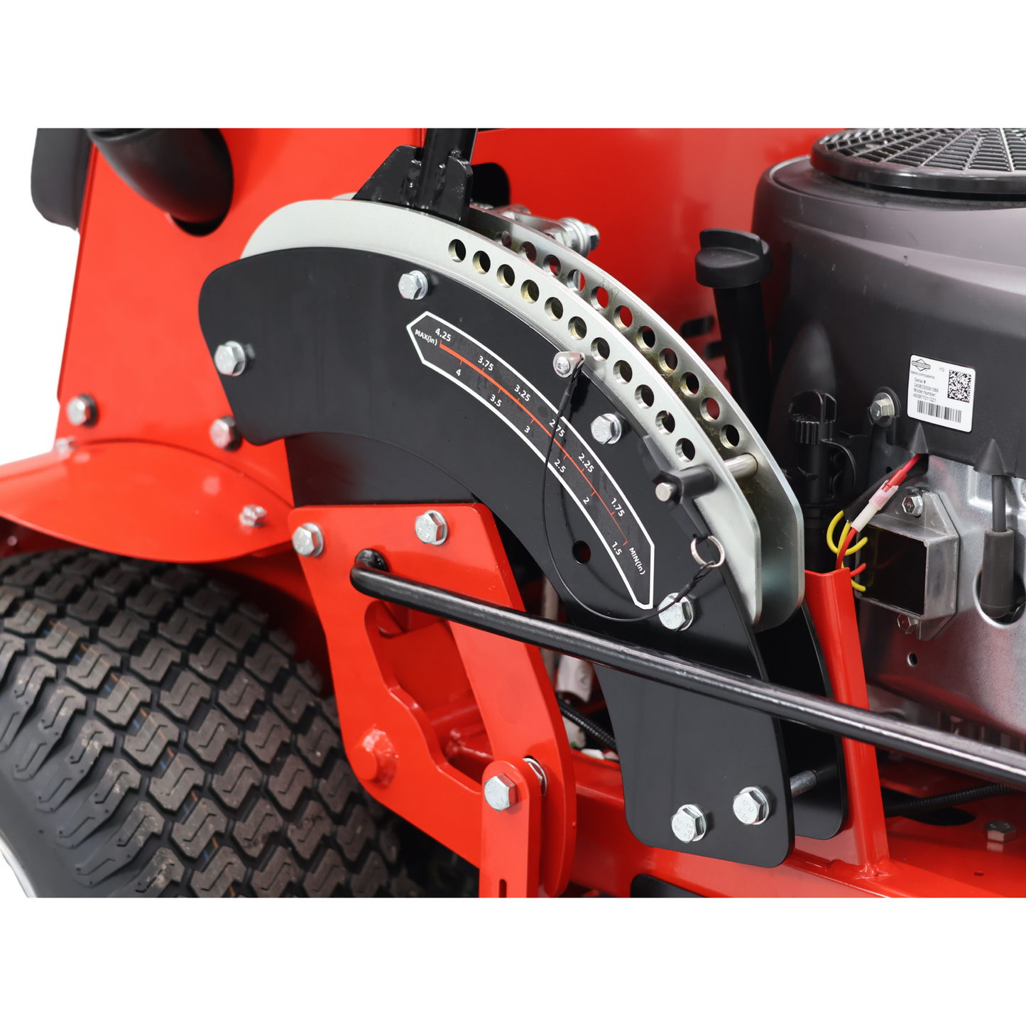 Tondeuse autoportée LEZARD S92 conducteur debout 27 cv Briggs&Stratton 92 cm rayon de braquage nul