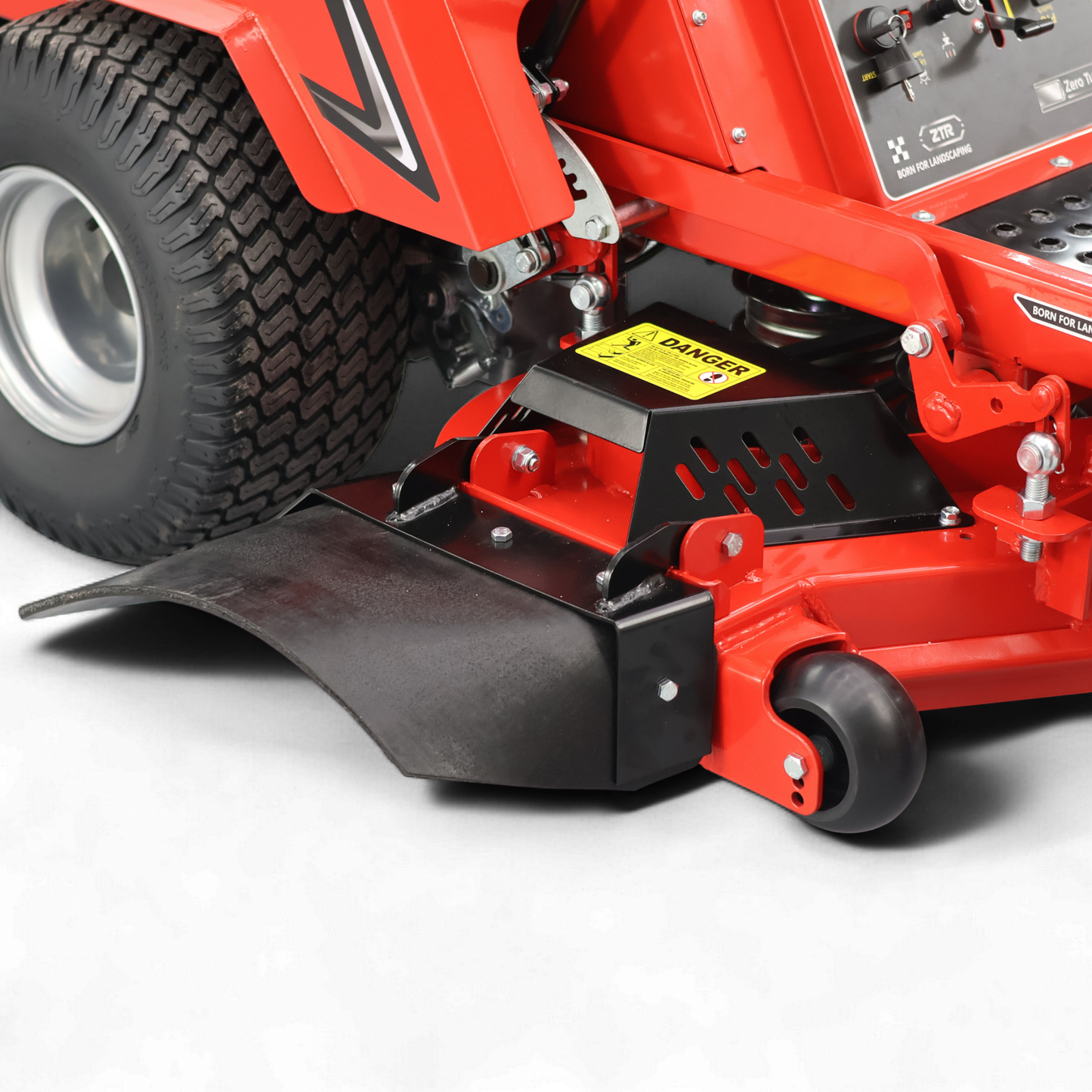 Traktorek kosiarka LEZARD Z107PRO Briggs&Stratton 810CC 27km 107cm zero turn skręt zerowy promień skrętu