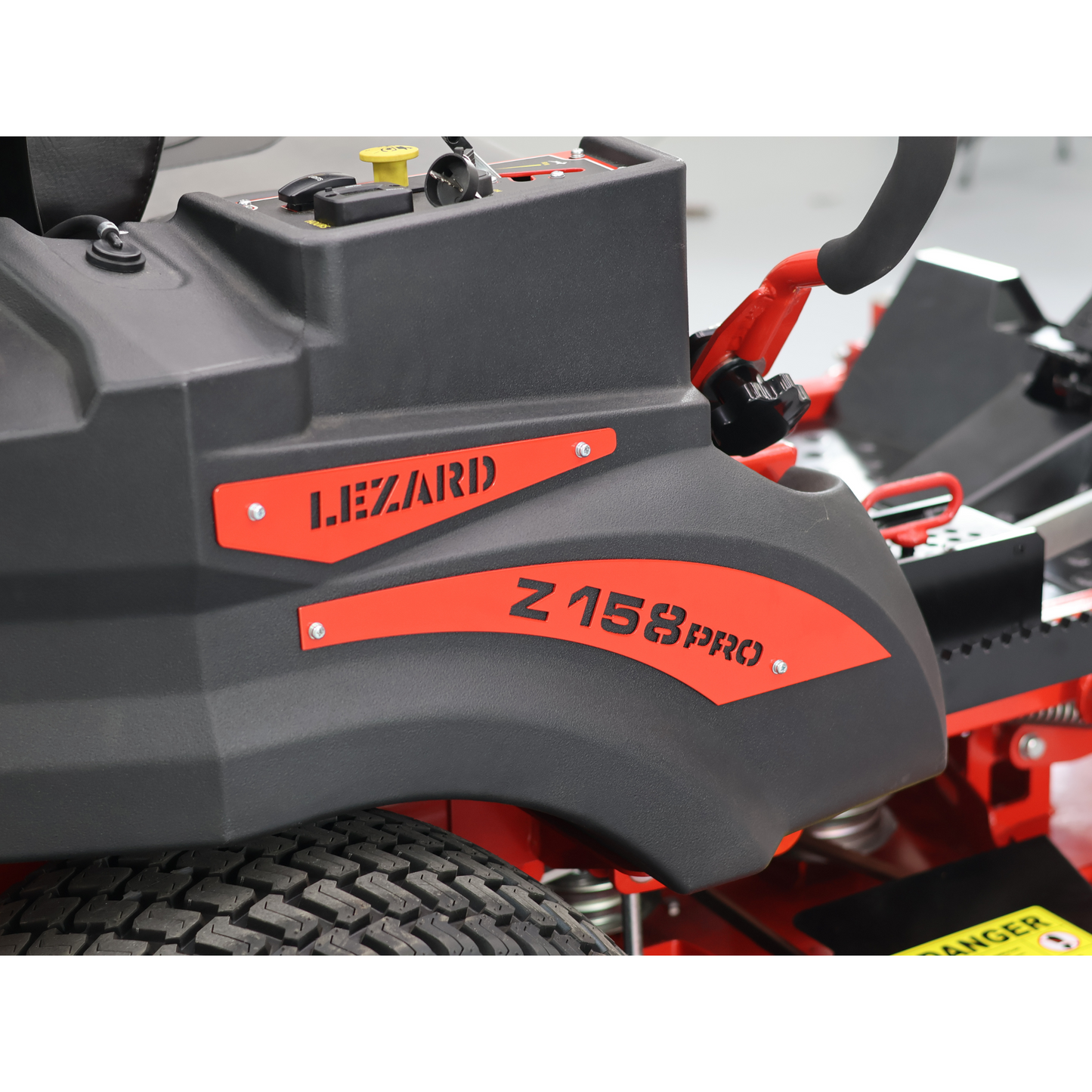 Traktorek kosiarka LEZARD Z158PRO 35KM 158cm zero turn skręt zerowy promień skrętu profesjonalna komunalna