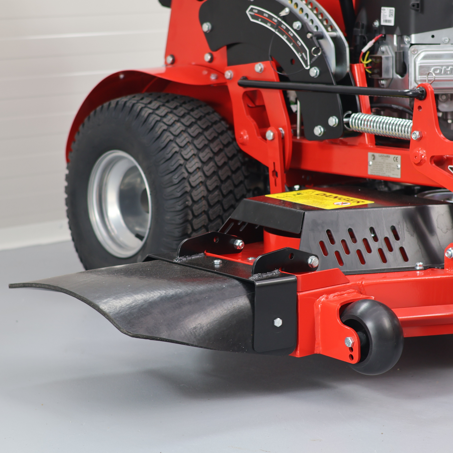 Stand on LEZARD S127 Briggs&Stratton 27KM 810cc 127cm conducteur debout rayon de braquage zéro professionnel municipal
