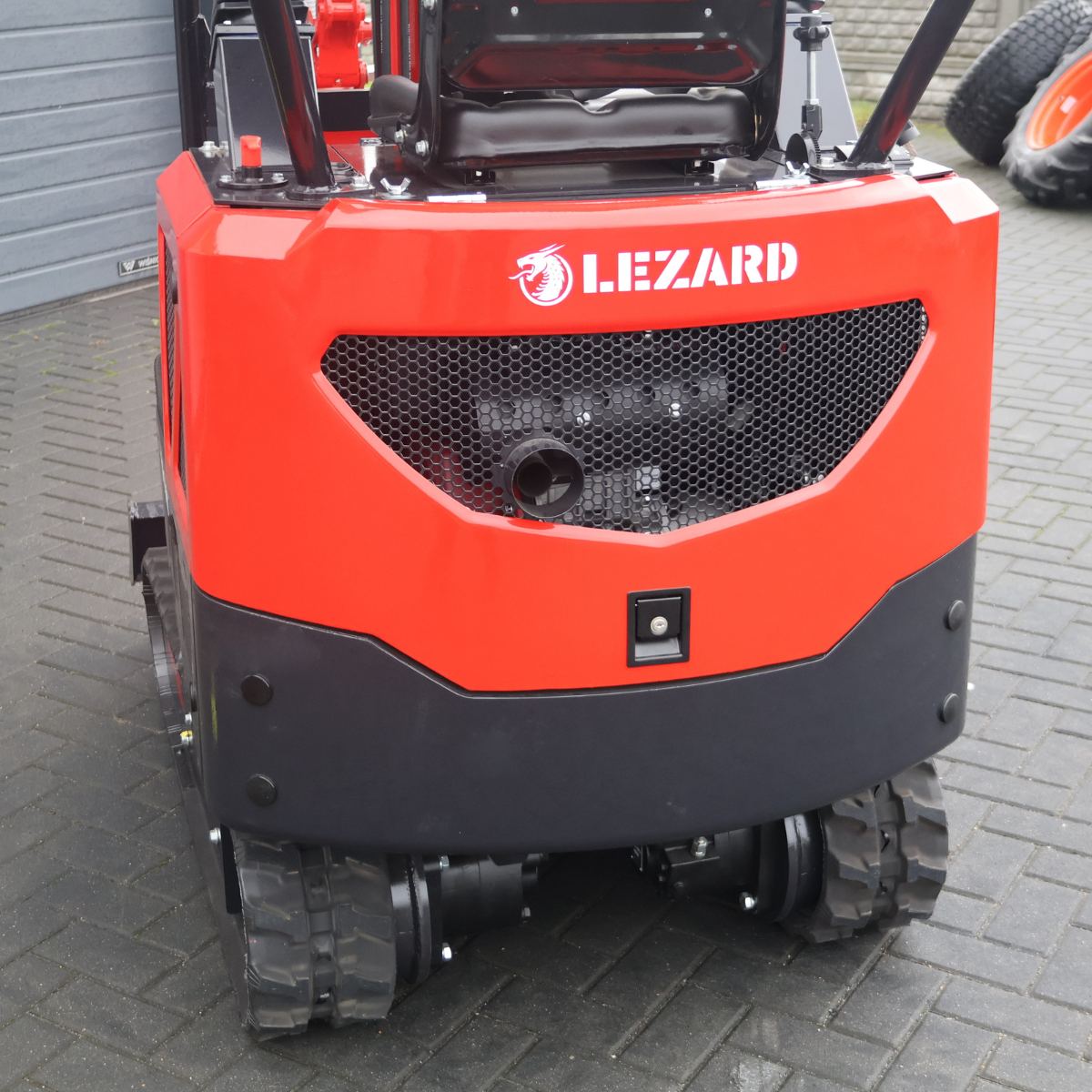 Koparka 1t LEZARD K10 joysticki, chłodnica oleju, ramię skrętne Diesel