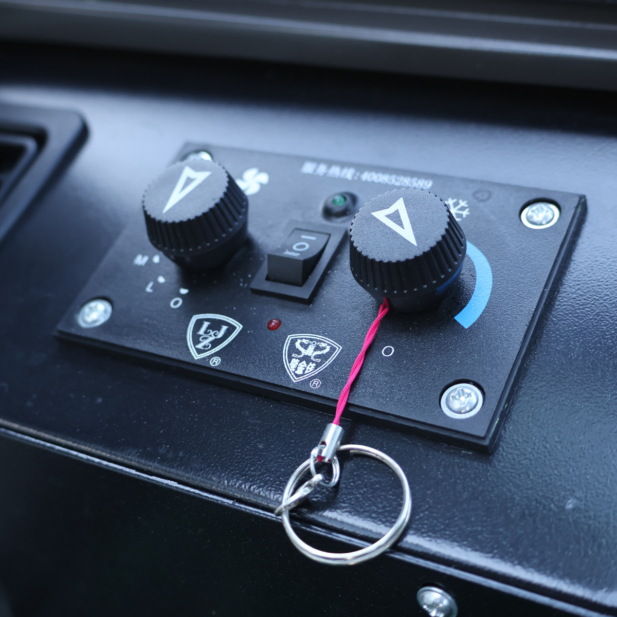 Koparka 3t LEZARD K30 KUBOTA kabina, dwie prędkości, ramie skrętne, start-stop