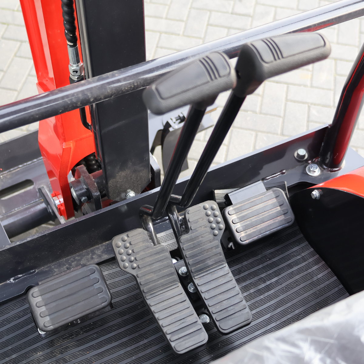 Koparka 2,5t LEZARD K25 KUBOTA dwie prędkości, rozsz. gąsienice, ramie skrętne