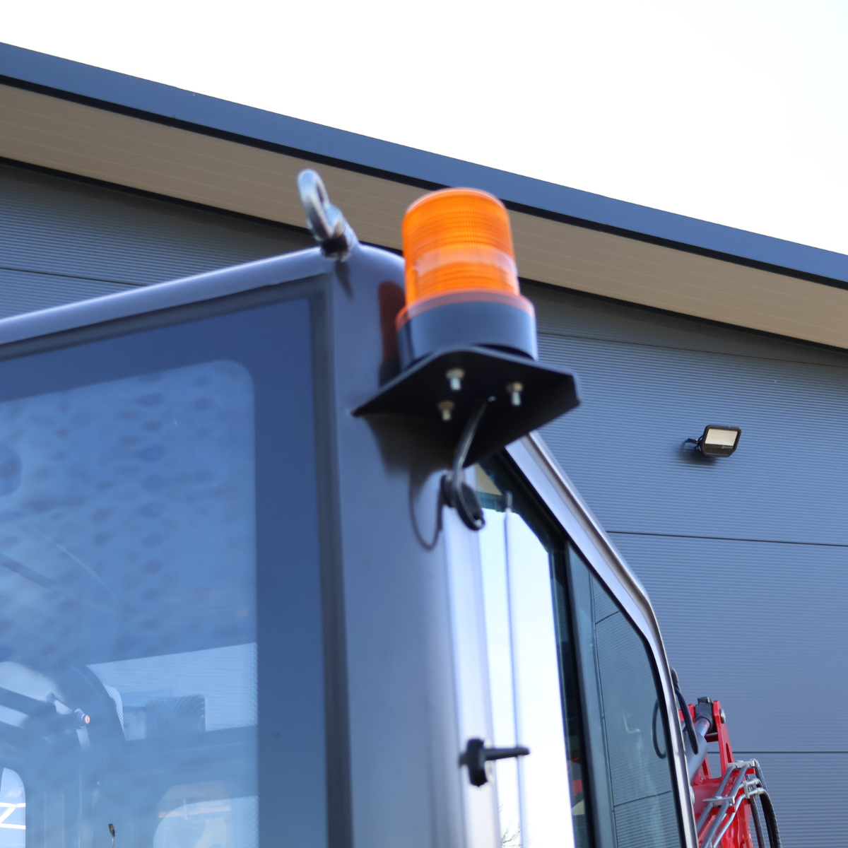 Koparka 3t LEZARD K30 KUBOTA kabina, dwie prędkości, ramie skrętne, start-stop